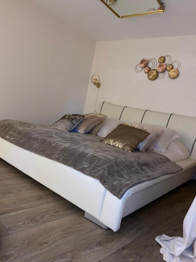 Cocooning Bed&Spa Villa Tolosa Esterno foto